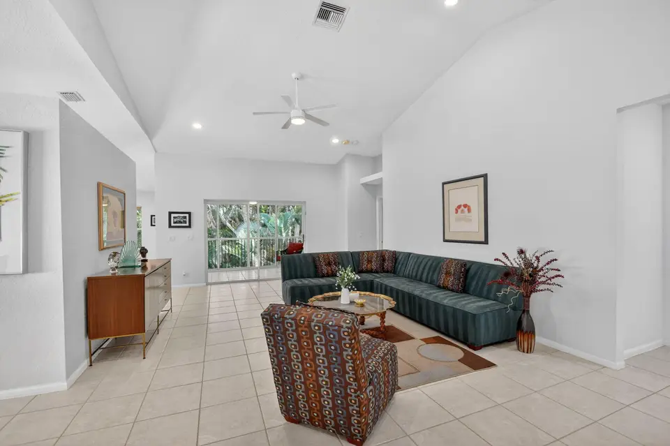 7910 Laina Lane 3, Boynton Beach, FL 33437