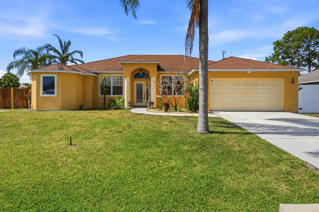 1202 SW San Esteban Avenue, Port St. Lucie, FL 34953