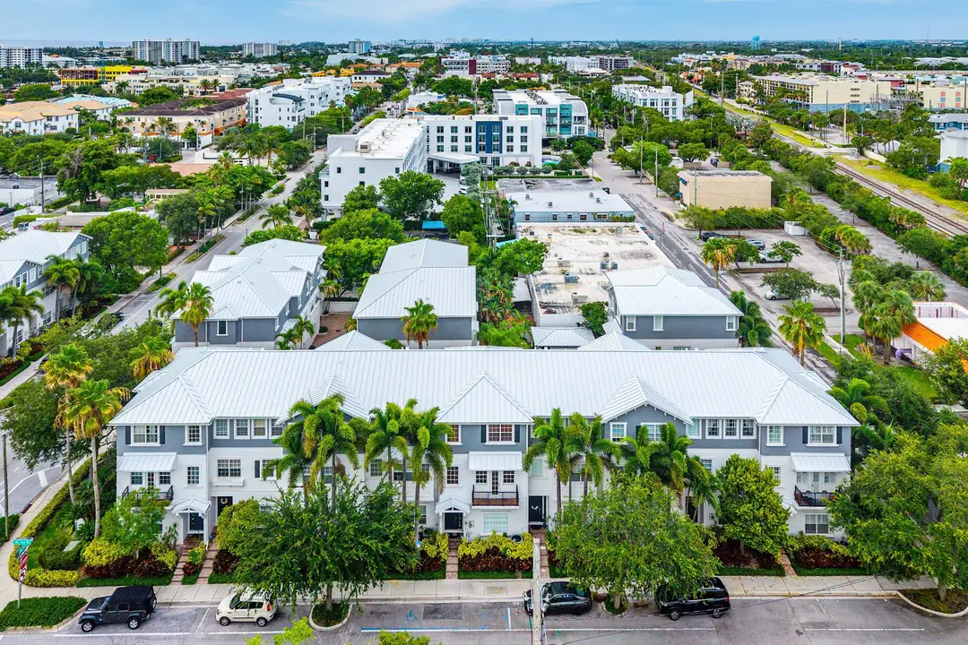 290 NE 5th Avenue 9, Delray Beach, FL 33483