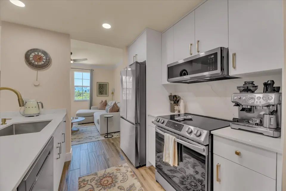 533 NE 3rd Avenue 512, Fort Lauderdale, FL 33301