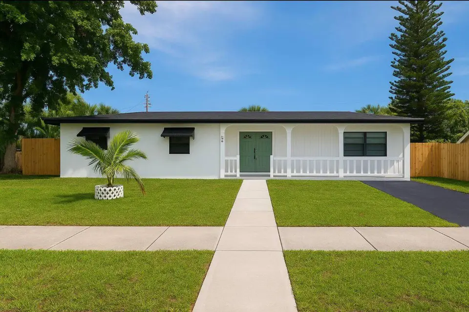 272 NE 44th Street, Deerfield Beach, FL 33064