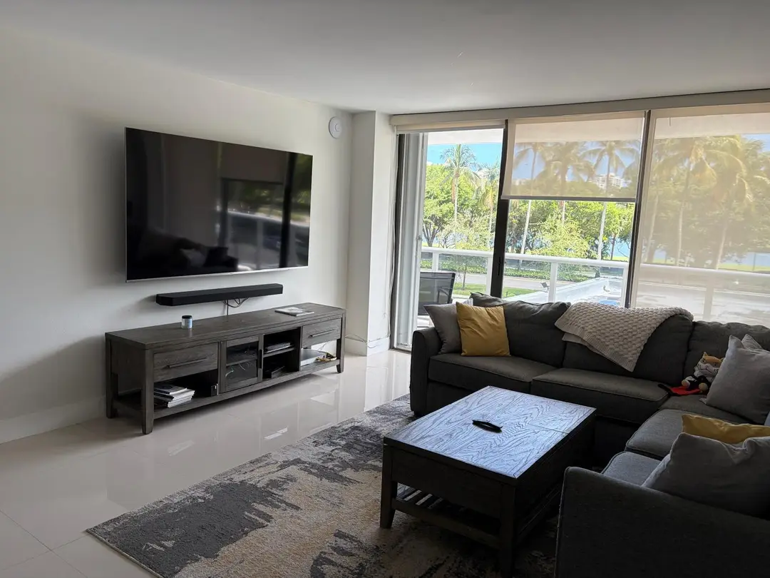 3625 N Country Club Drive 206, Aventura, FL 33180