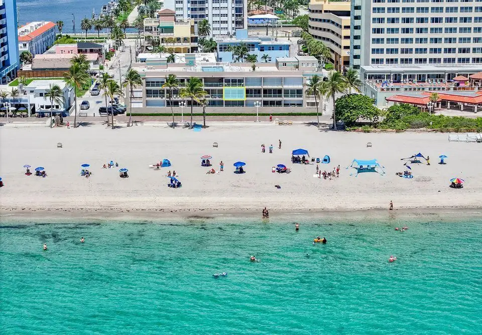 201 Van Buren Street 205, Hollywood, FL 33019