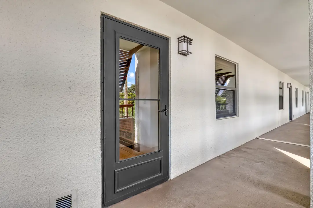 Your Private Entry — Unit 403