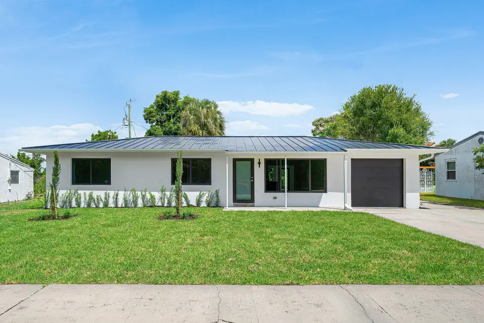 707 Sunset Drive, Lake Worth Beach, FL 33461