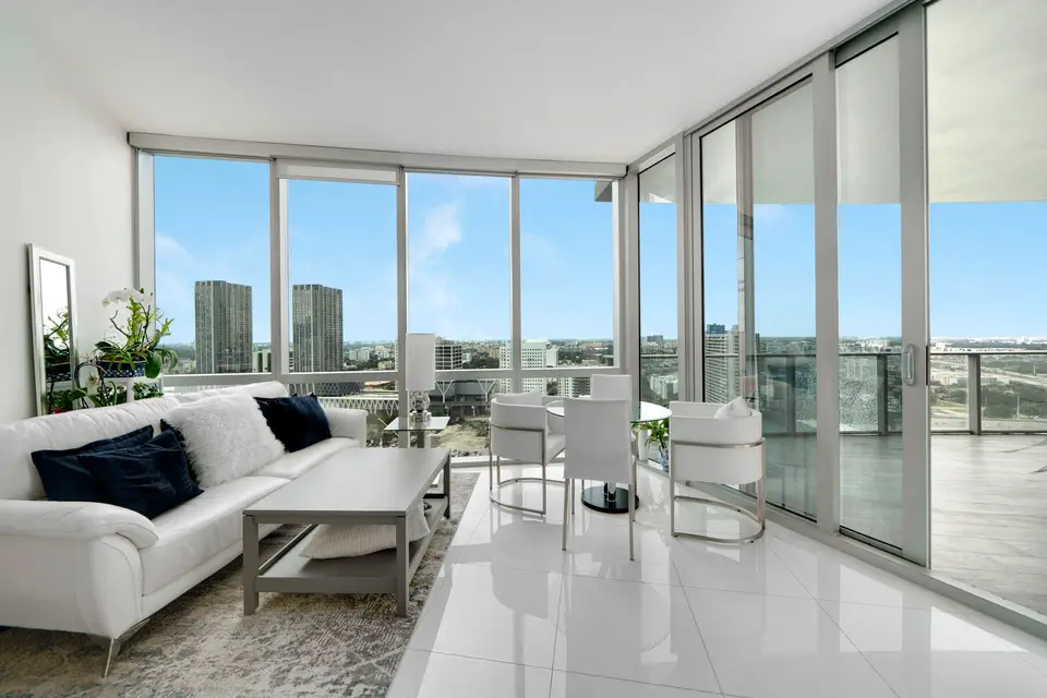 851 NE 1st Avenue 2410, Miami, FL 33132