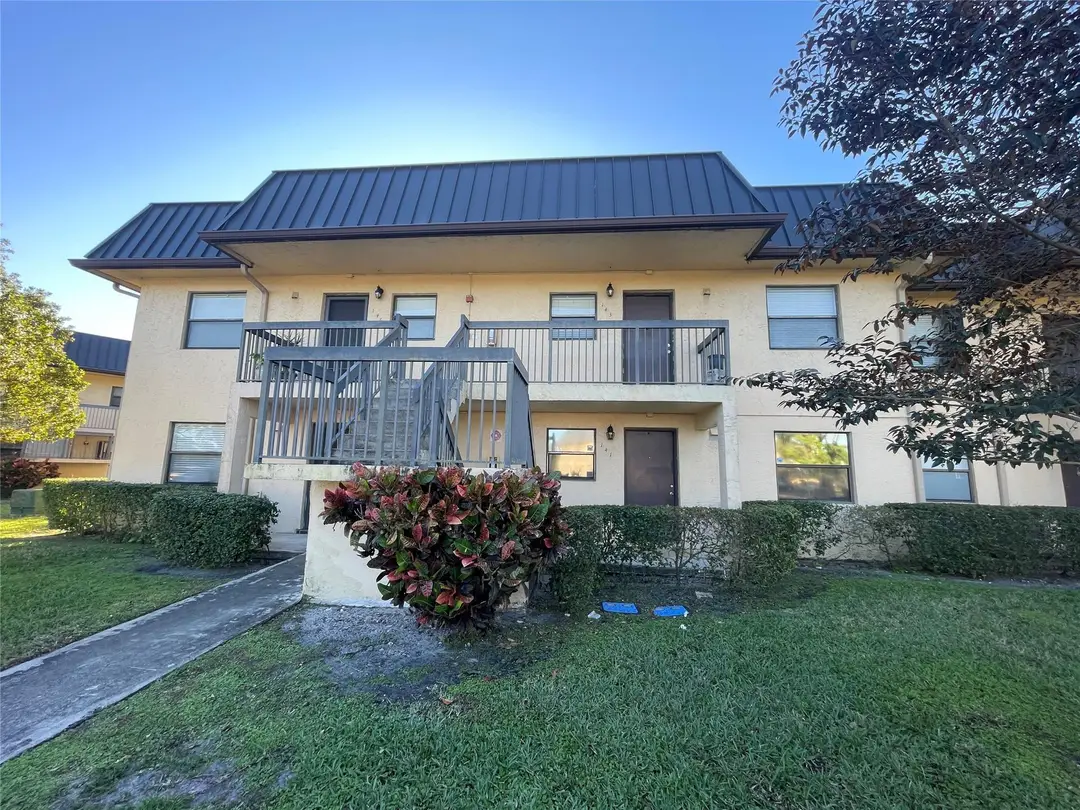 143 NW 93rd Avenue 202, Pembroke Pines, FL 33024