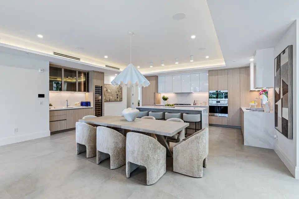 87 Isle Of Venice Drive 201n, Fort Lauderdale, FL 33301