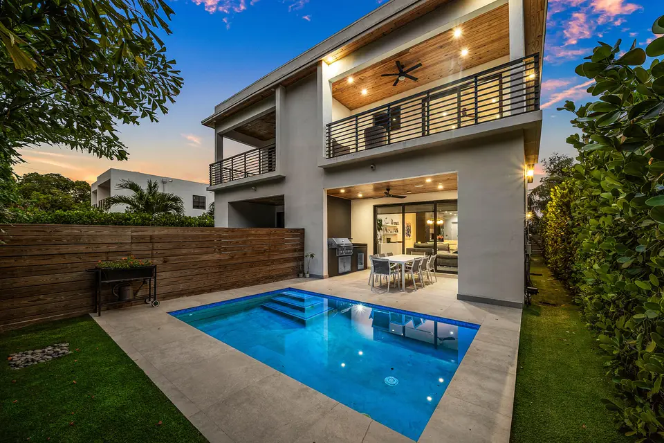 1123 NE 12th Avenue A, Fort Lauderdale, FL 33304