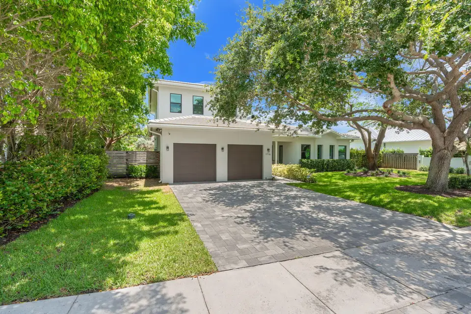 1716 Middle River Drive, Fort Lauderdale, FL 33305