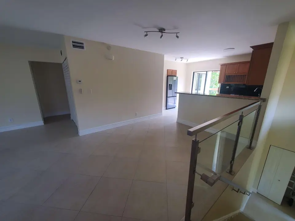12 Wimbledon Lakes Drive 250, Plantation, FL 33324