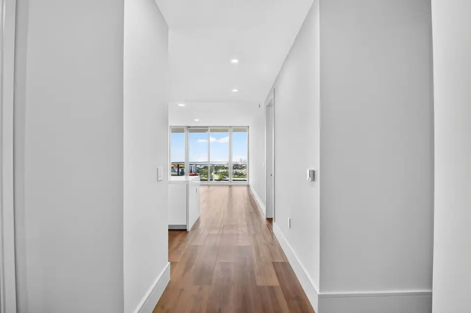 220 Lake Shore Drive 1511, West Palm Beach, FL 33403