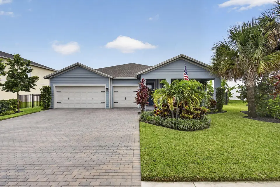 1201 Harvester Crossing, Loxahatchee, FL 33470
