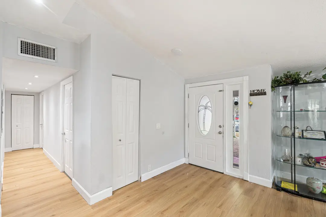 3872 Mackinac Road, Lake Worth, FL 33462