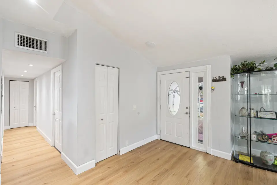 3872 Mackinac Road, Lake Worth, FL 33462