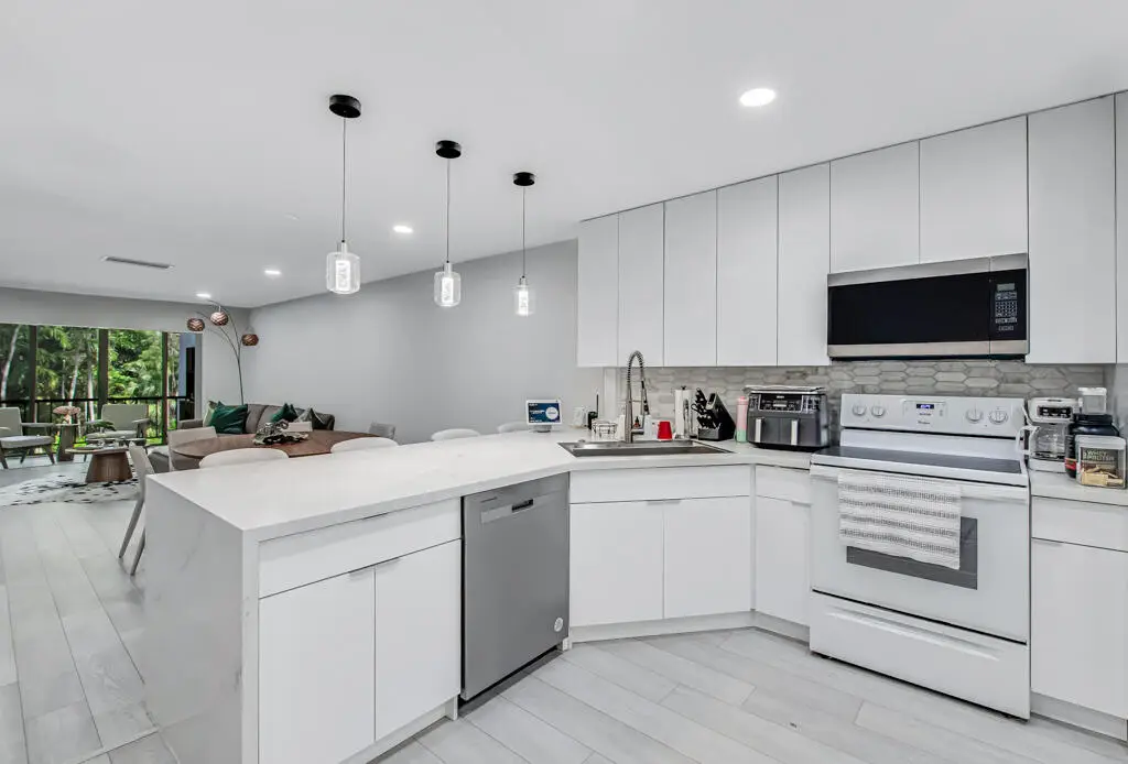 21362 Juego Circle D, Boca Raton, FL 33433