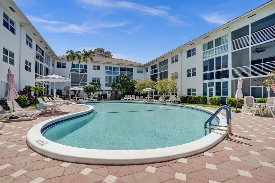 1461 S Ocean Boulevard 303, Lauderdale-By-The-Sea, FL 33062