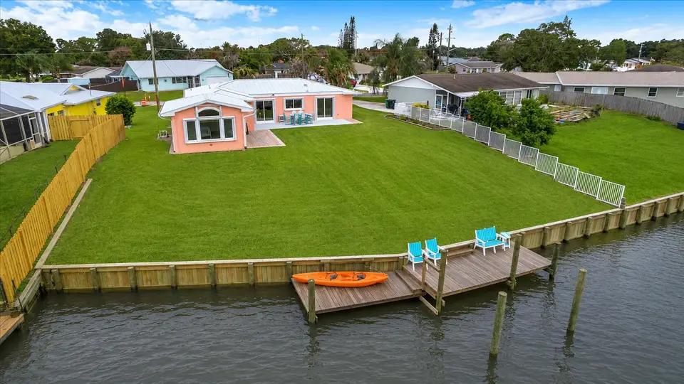 611 SE Harborview Drive, Port St. Lucie, FL 34983