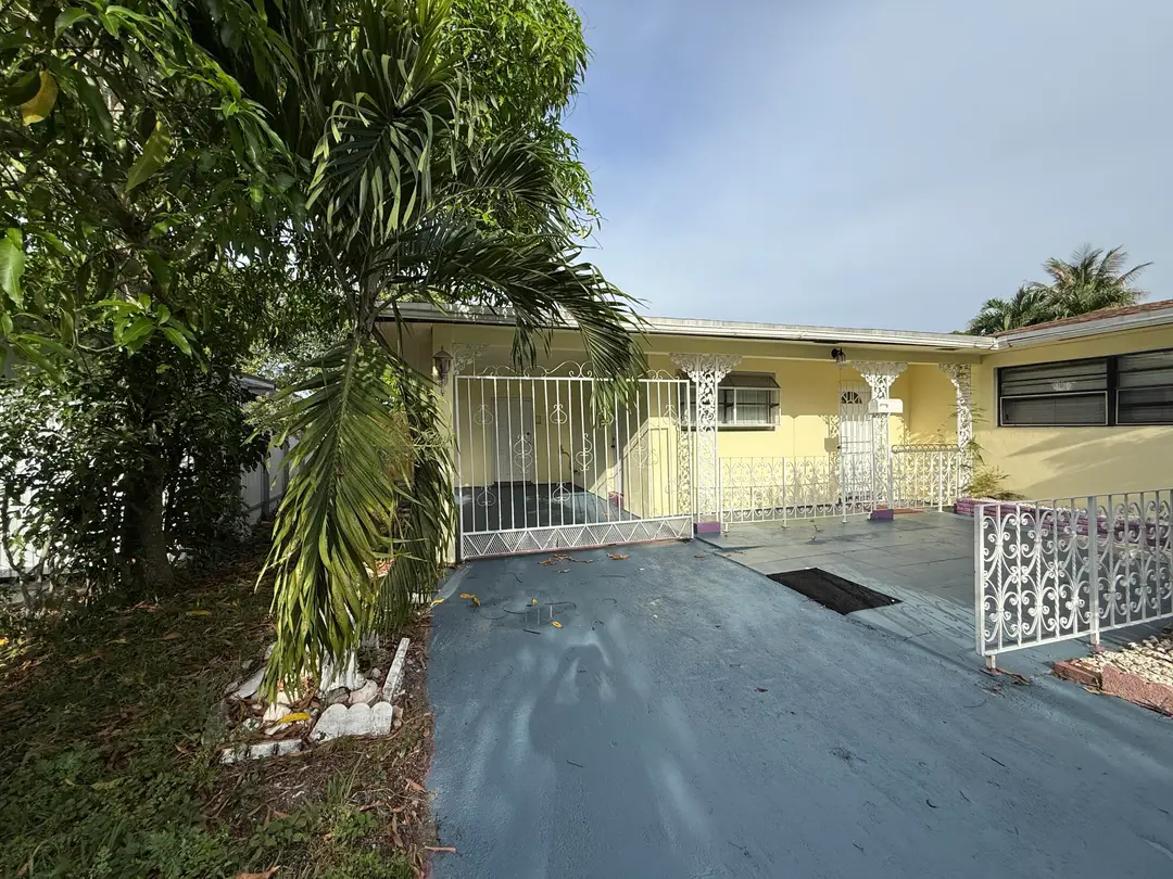 124 NW 45th Avenue, Plantation, FL 33317