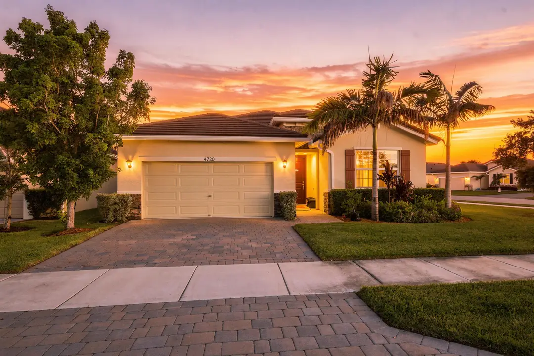 4720 NW Exchange Avenue, Jensen Beach, FL 34957