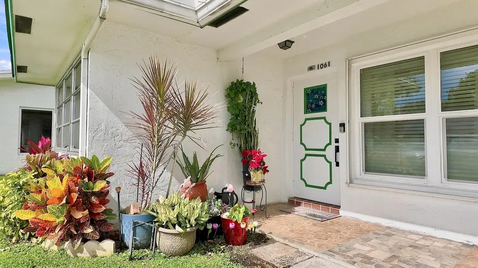 1061 NW 85th Terrace A111, Plantation, FL 33322