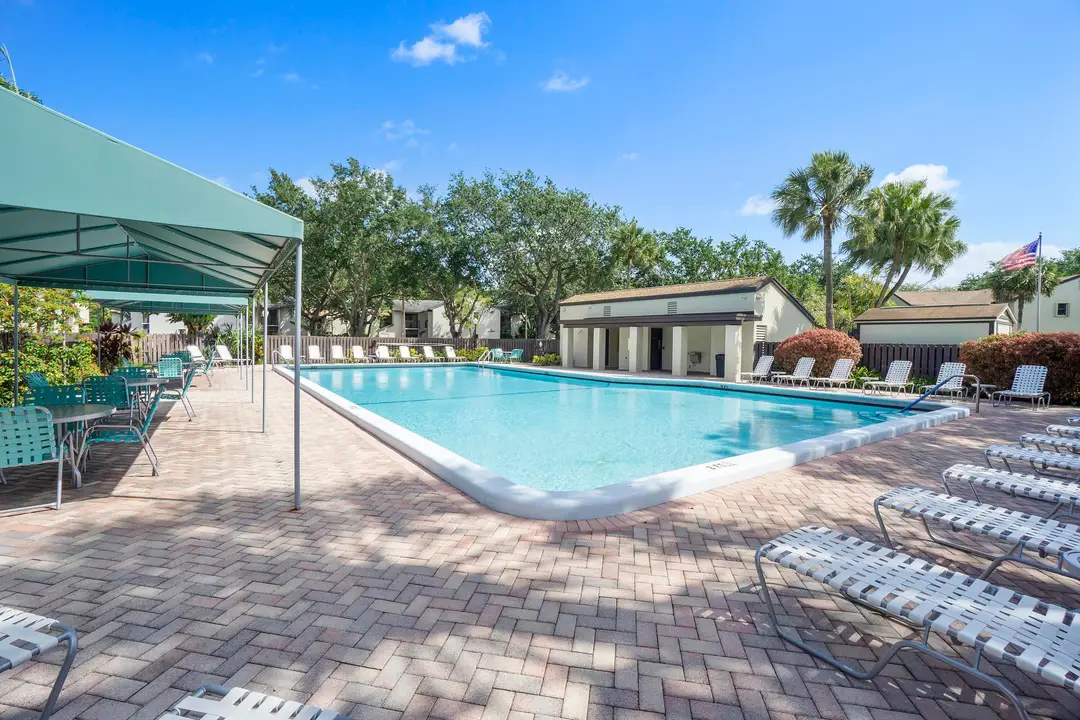 3565 Cocoplum Cir_20