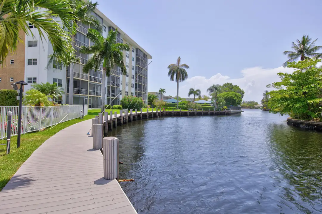 3010 NE 16th Avenue 502, Oakland Park, FL 33334