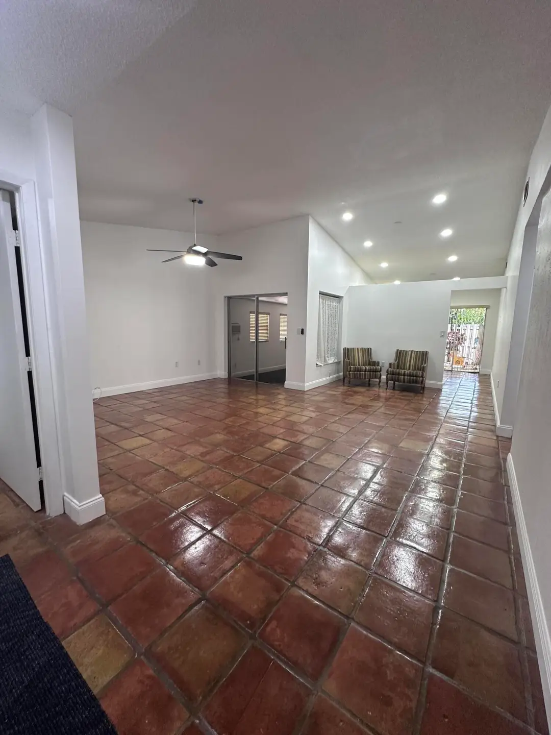 19823 NW 64th Place, Hialeah, FL 33015
