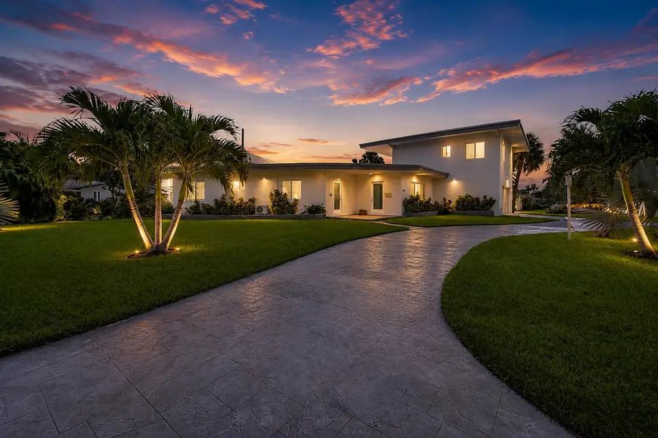 2812 NE 27th Street, Lighthouse Point, FL 33064