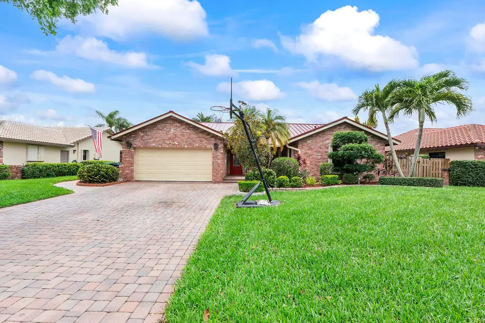10662 NW 7th Place, Coral Springs, FL 33071