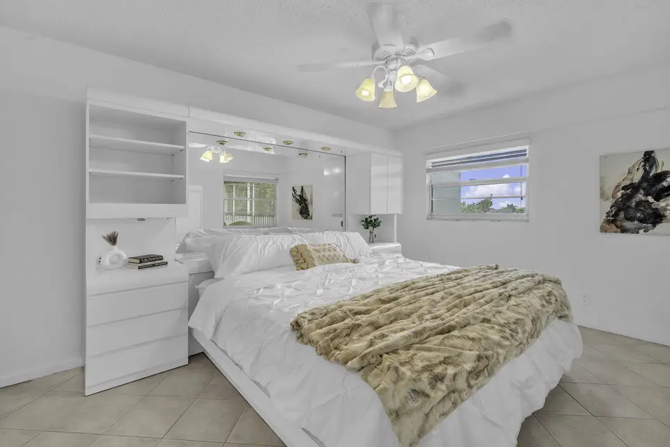 13001 SW 15th Court 404t, Pembroke Pines, FL 33027