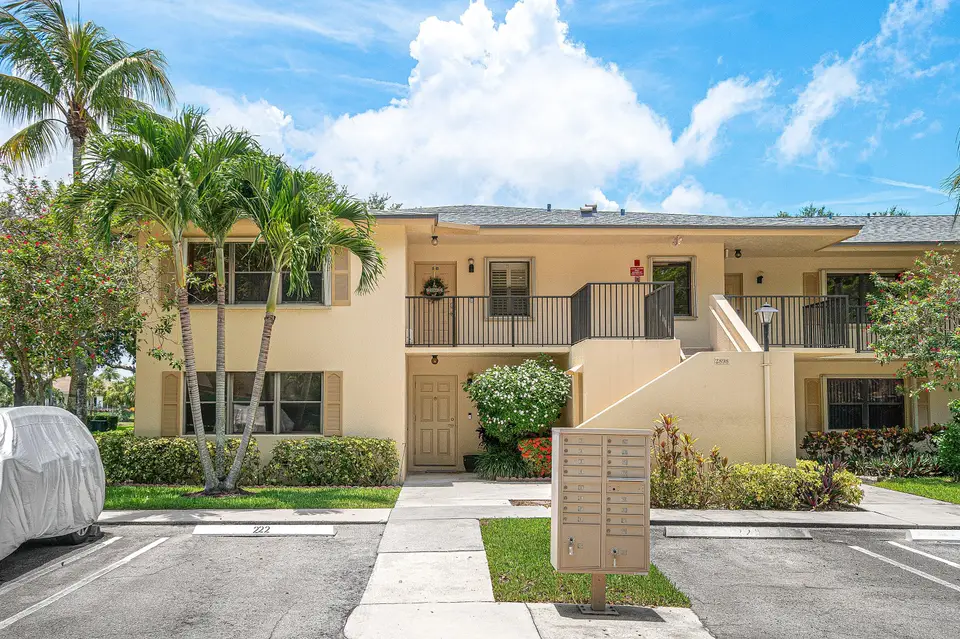 2898 SW 22nd Circle 232a, Delray Beach, FL 33445