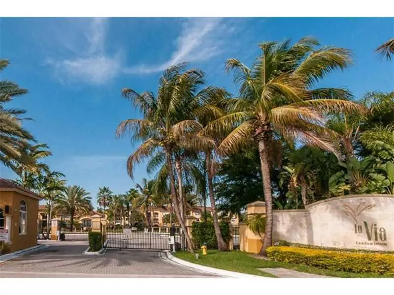 9620 NW 2nd Street 7-201, Pembroke Pines, FL 33024