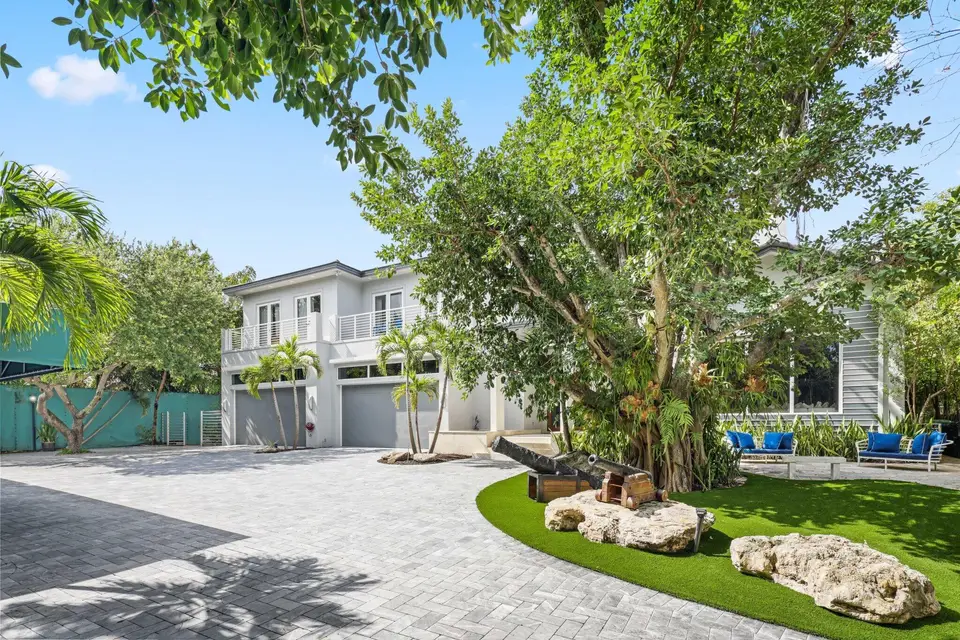 1313 Seabreeze Boulevard, Fort Lauderdale, FL 33316