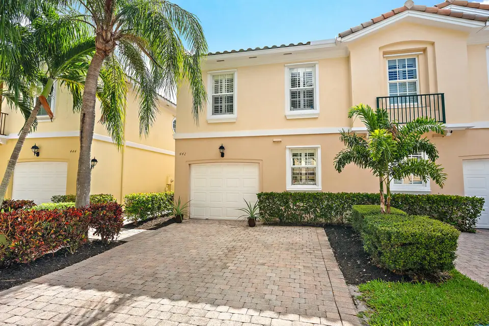 442 Capistrano Drive, Palm Beach Gardens, FL 33410