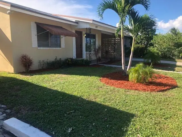 817 S B Street, Lake Worth Beach, FL 33460