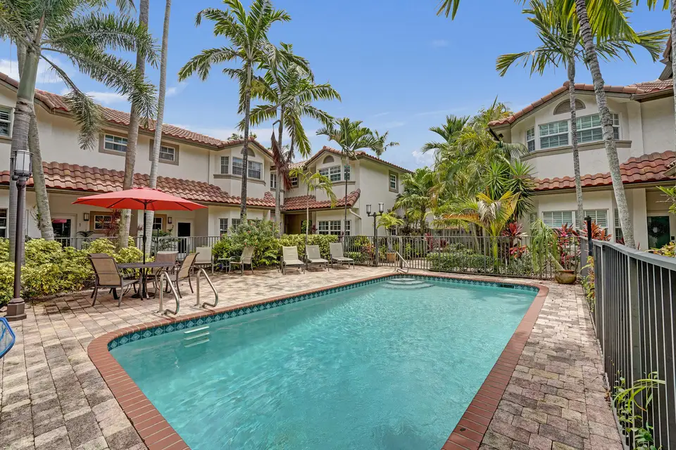620 NE 9th Avenue 6, Fort Lauderdale, FL 33304