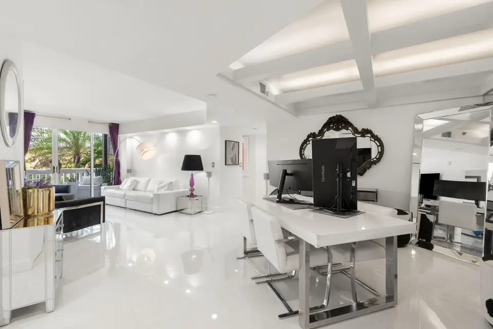 1000 Island Boulevard 305, Aventura, FL 33160