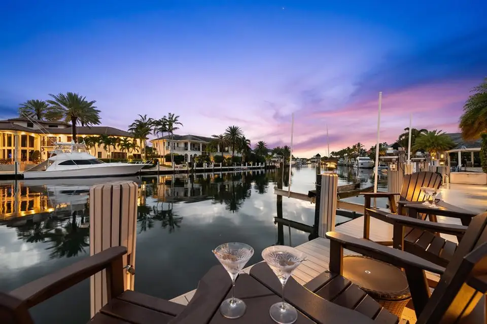 2600 NE 33rd Street, Lighthouse Point, FL 33064