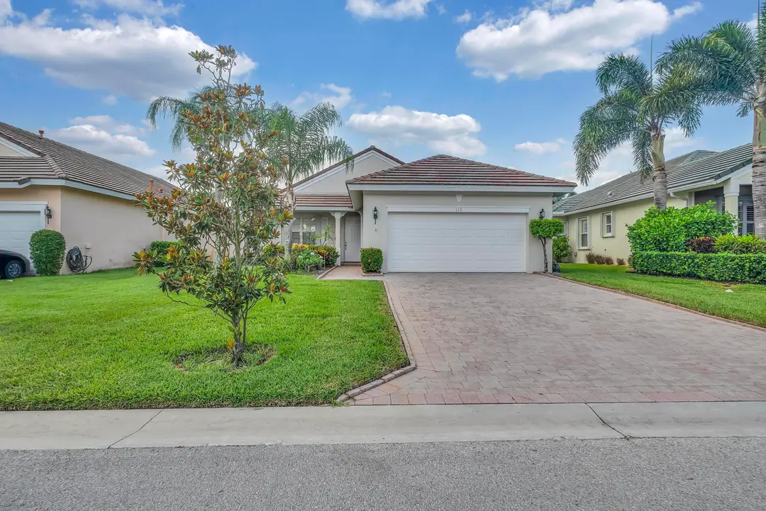 113 NW Swann Mill Circle, Port St. Lucie, FL 34986