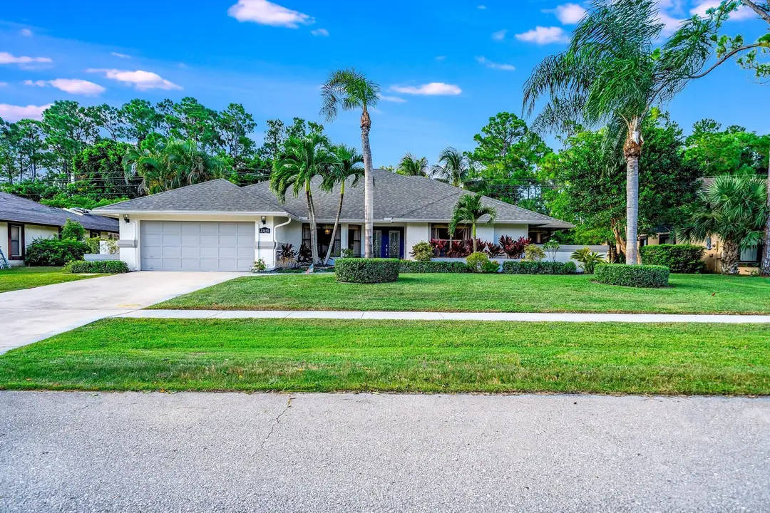 13659 Ishnala Circle, Wellington, FL 33414