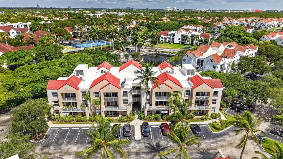 2731 Ocean Club Boulevard 102, Hollywood, FL 33019