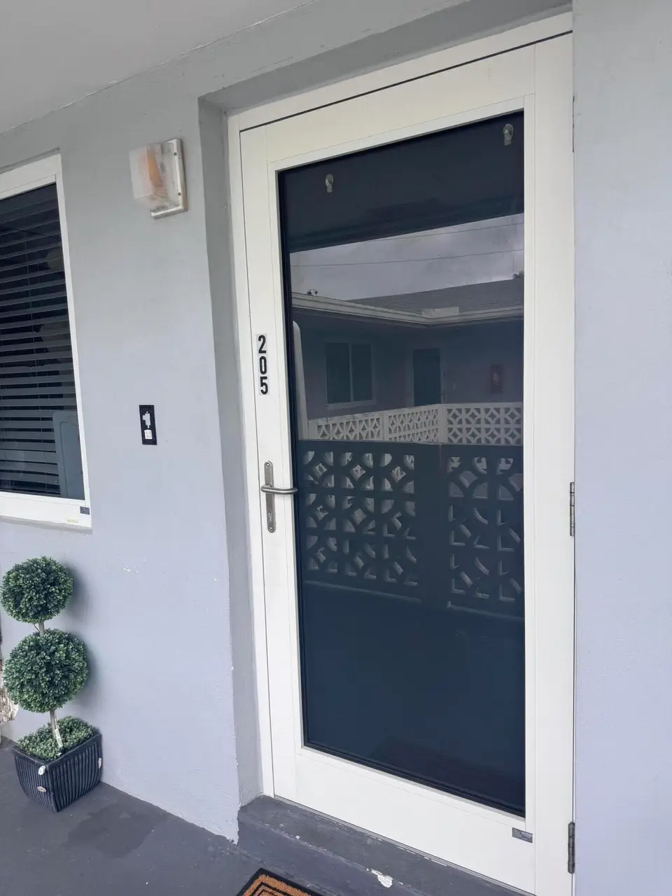 600 Layne Boulevard, Hallandale Beach, FL 33009