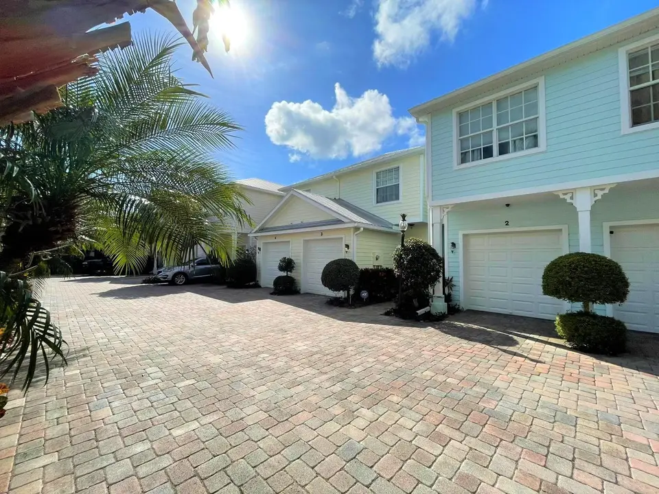 902 S Federal Highway 6, Lake Worth Beach, FL 33460