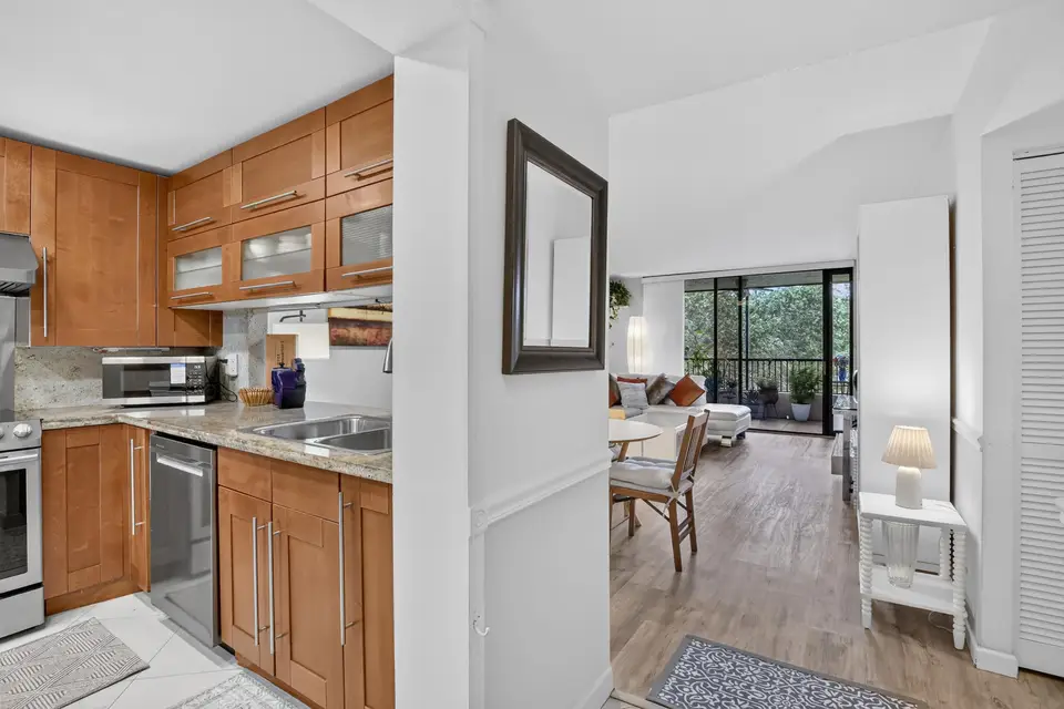7500 NW 1st Court 302-3, Plantation, FL 33317