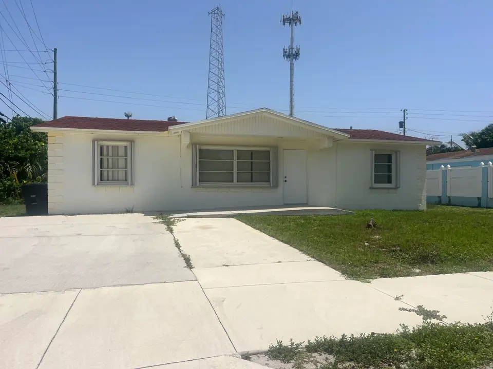 816 24th Avenue N, Lake Worth Beach, FL 33460