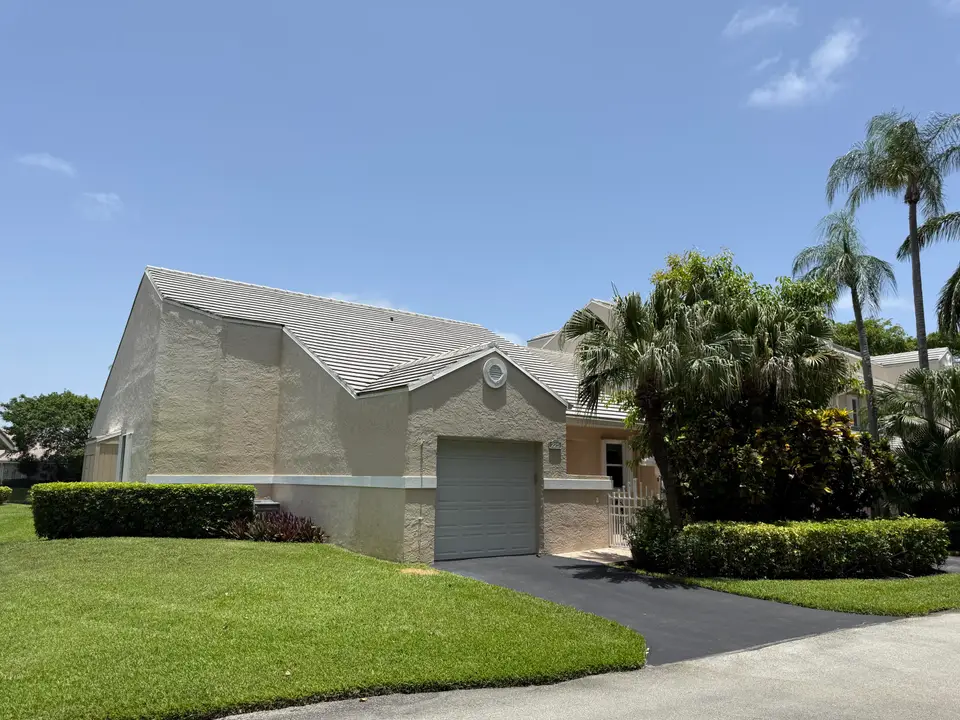 225 N Lakeshore Drive, Hypoluxo, FL 33462