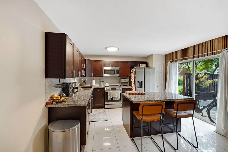 8910 SW 20th Place A-23, Davie, FL 33324