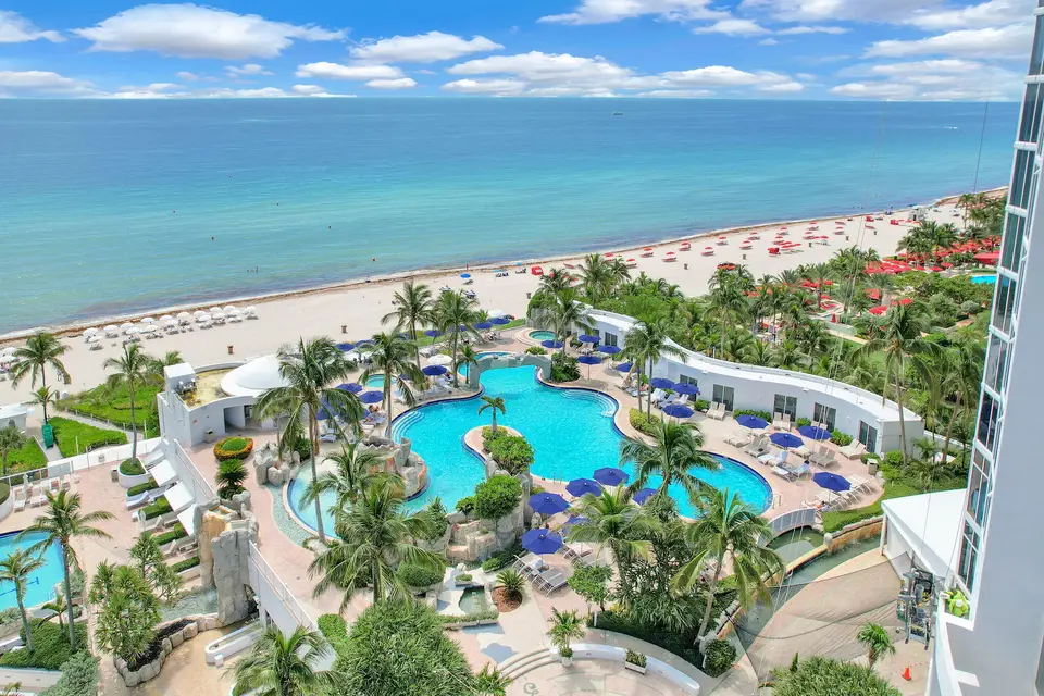 18001 Collins Avenue 2609, Sunny Isles Beach, FL 33160