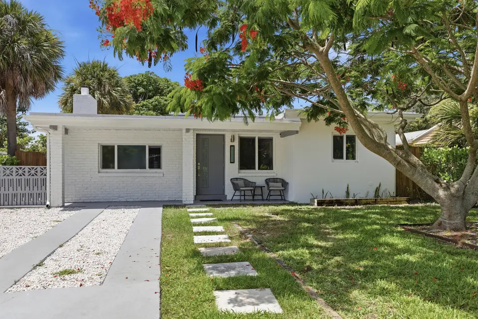 1225 15th Avenue N, Lake Worth Beach, FL 33460